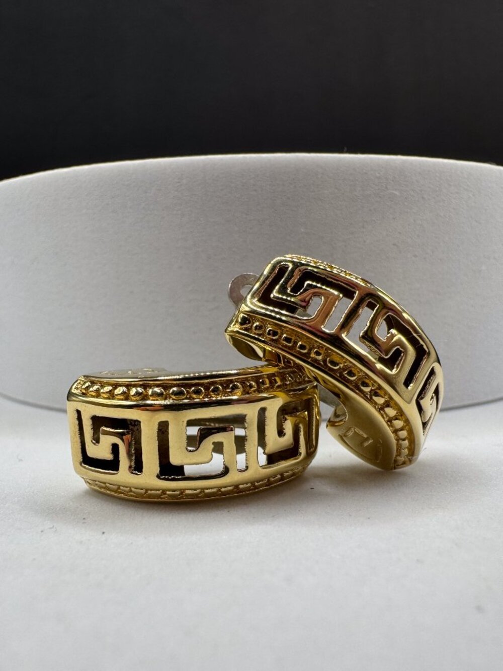 Vintage 14K Solid Yellow Gold Greek Key J-Hoop Clip On Earrings 3.1g Signed JT